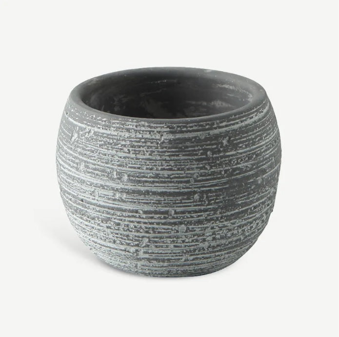 Round grey fiber cement plant pot with horizontal textured lines, 14.5x12cm size